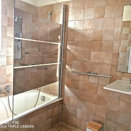 Appartement 5 En Duplex, Avec Deux - Les De Robinson - Avec Piscine En Bord De Siagne, A